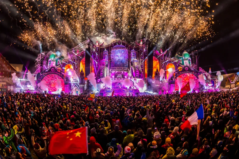 TOMOROOW LAND - 2023