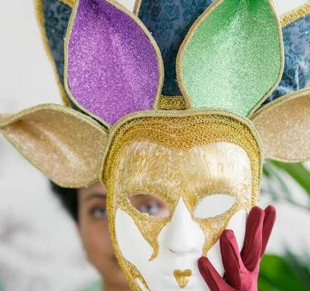 Maquiagens de carnaval cores, brilhos e fantasias (2)