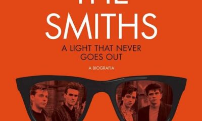 BOOK - THE SMITHS