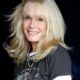 KIM CARNES