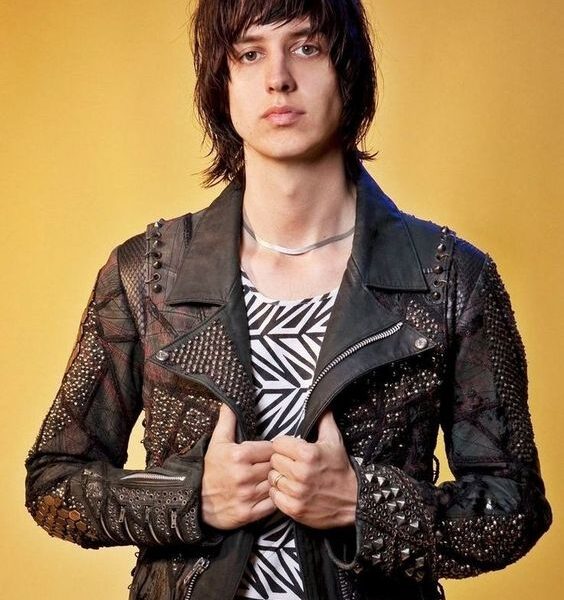 JULIAN CASABLANCAS